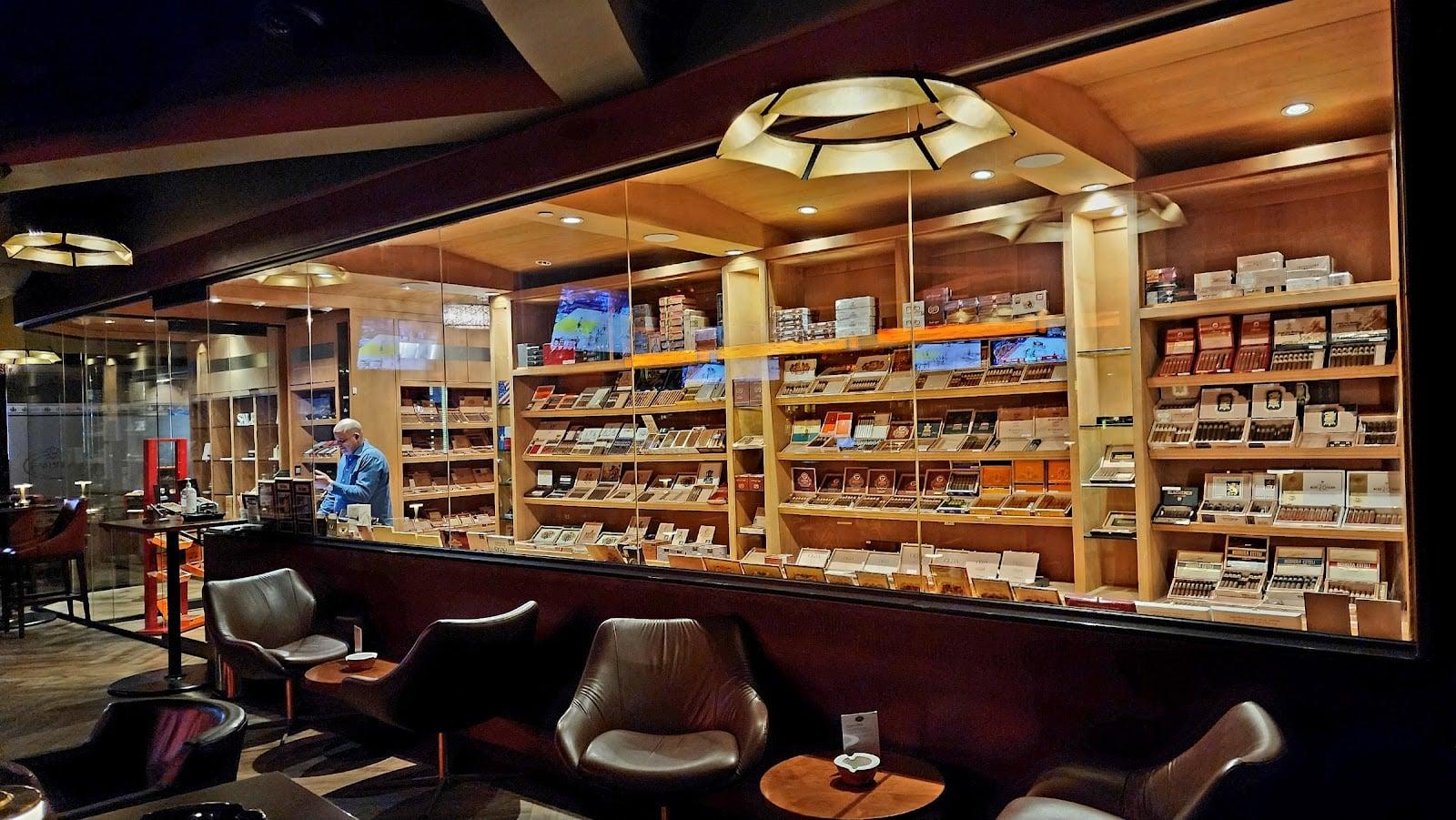 Empire Social Lounge - Brickell