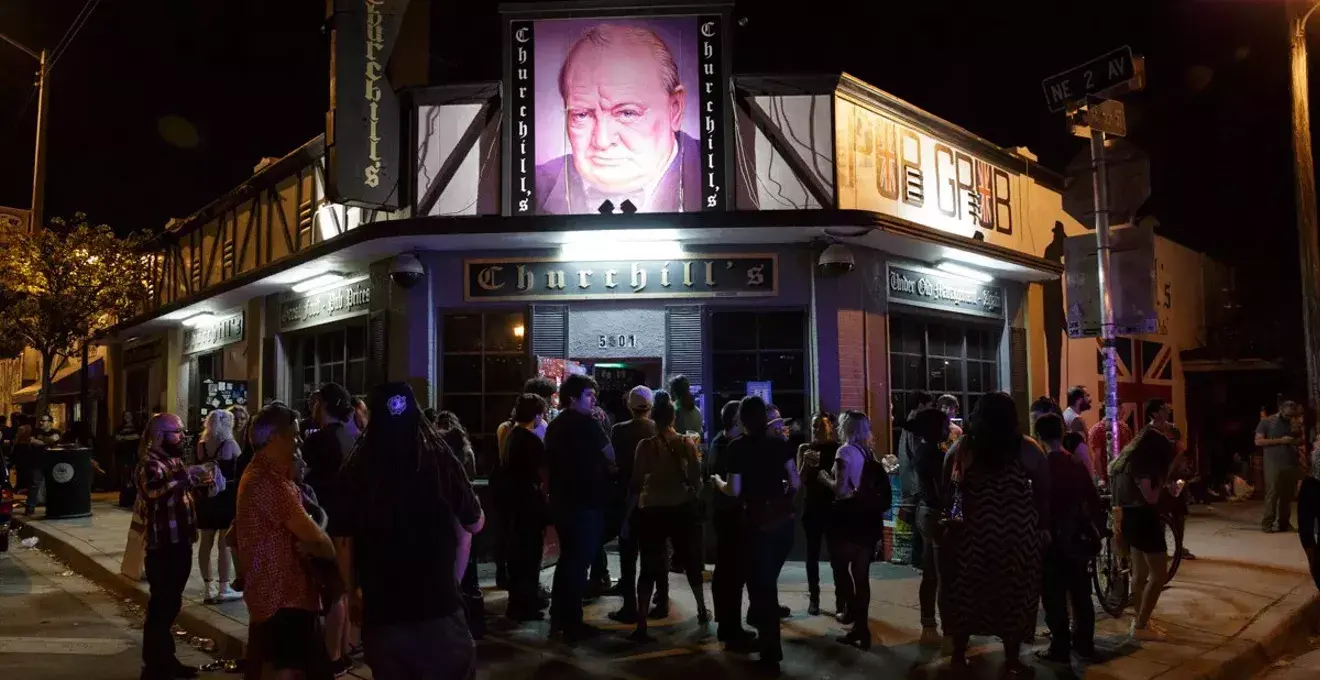 Churchill’s Pub