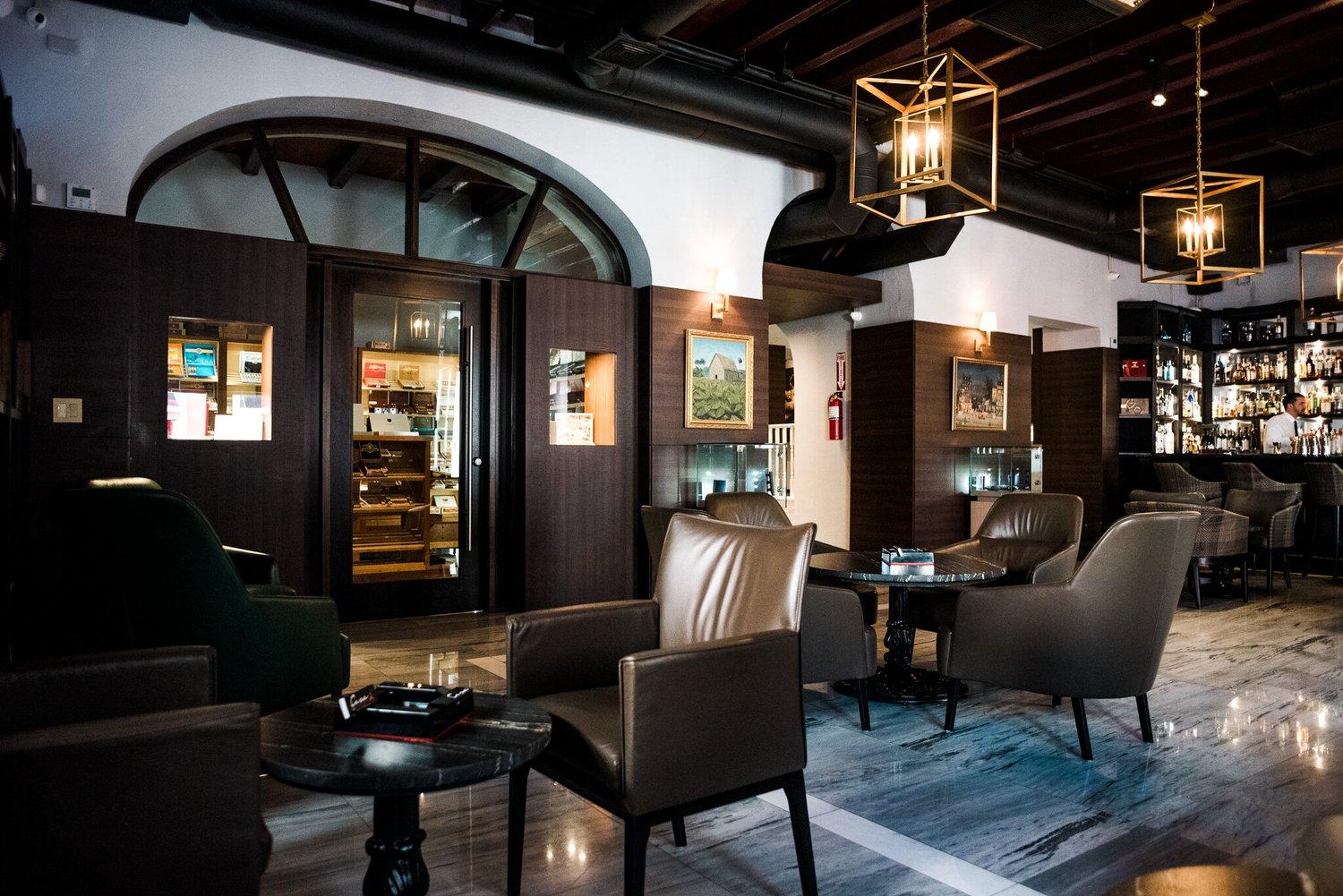 Casa de Montecristo Cigar Lounge