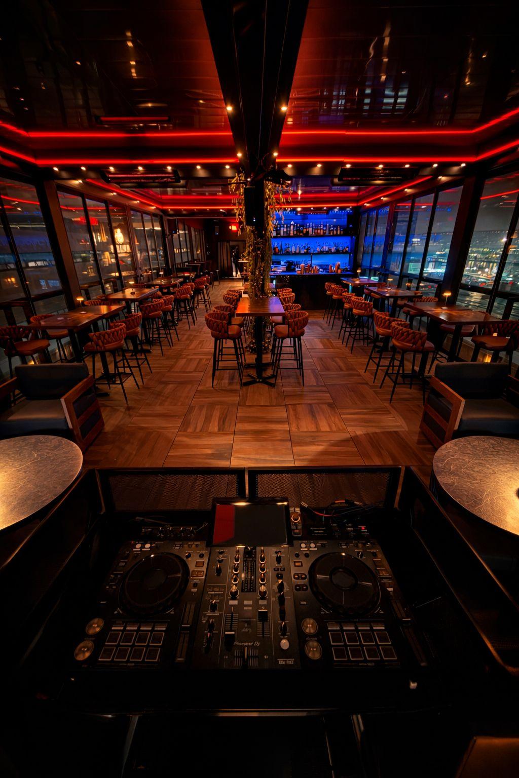 Lumen Dining & Rooftop