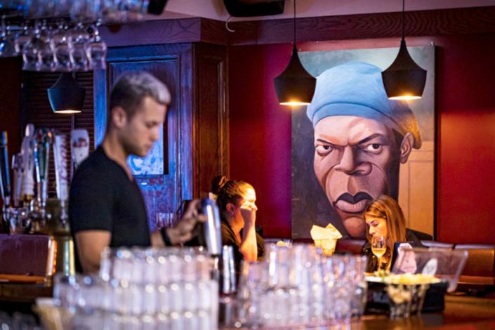 Faces & Names Bar and Lounge
