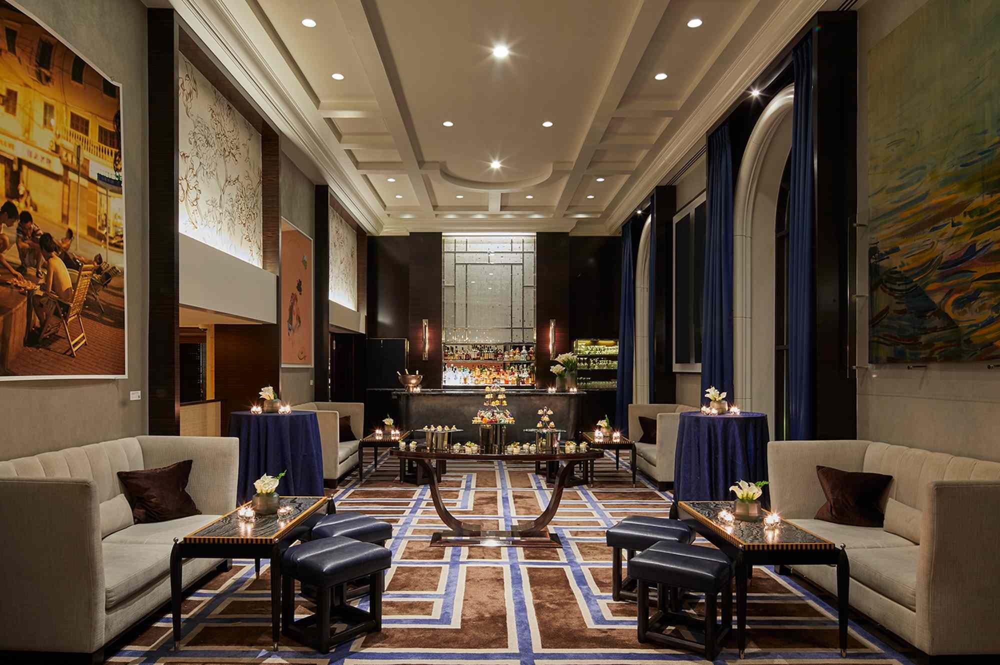 Gotham Lounge