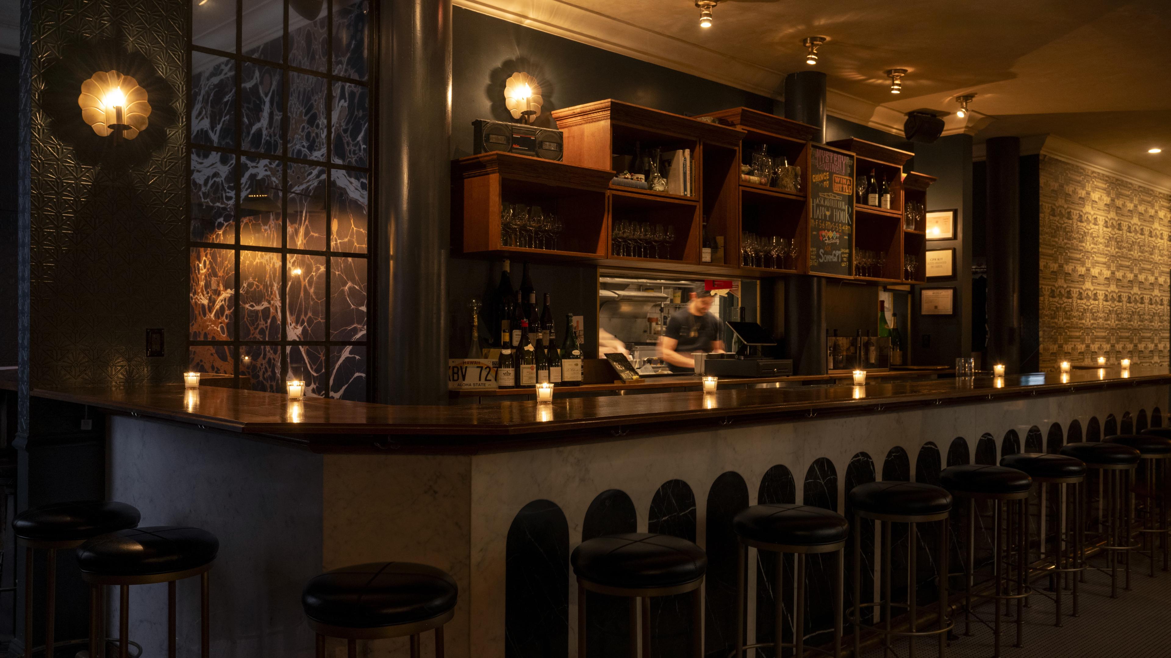 La Compagnie, Centre Street
